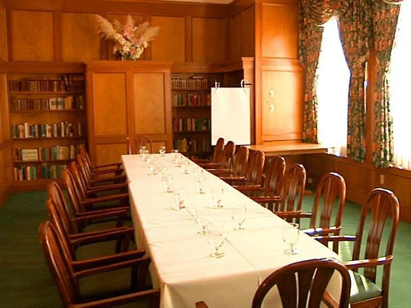 Huntingdon Hotel And Suites Victoria