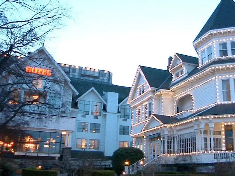 Huntingdon Hotel And Suites Victoria