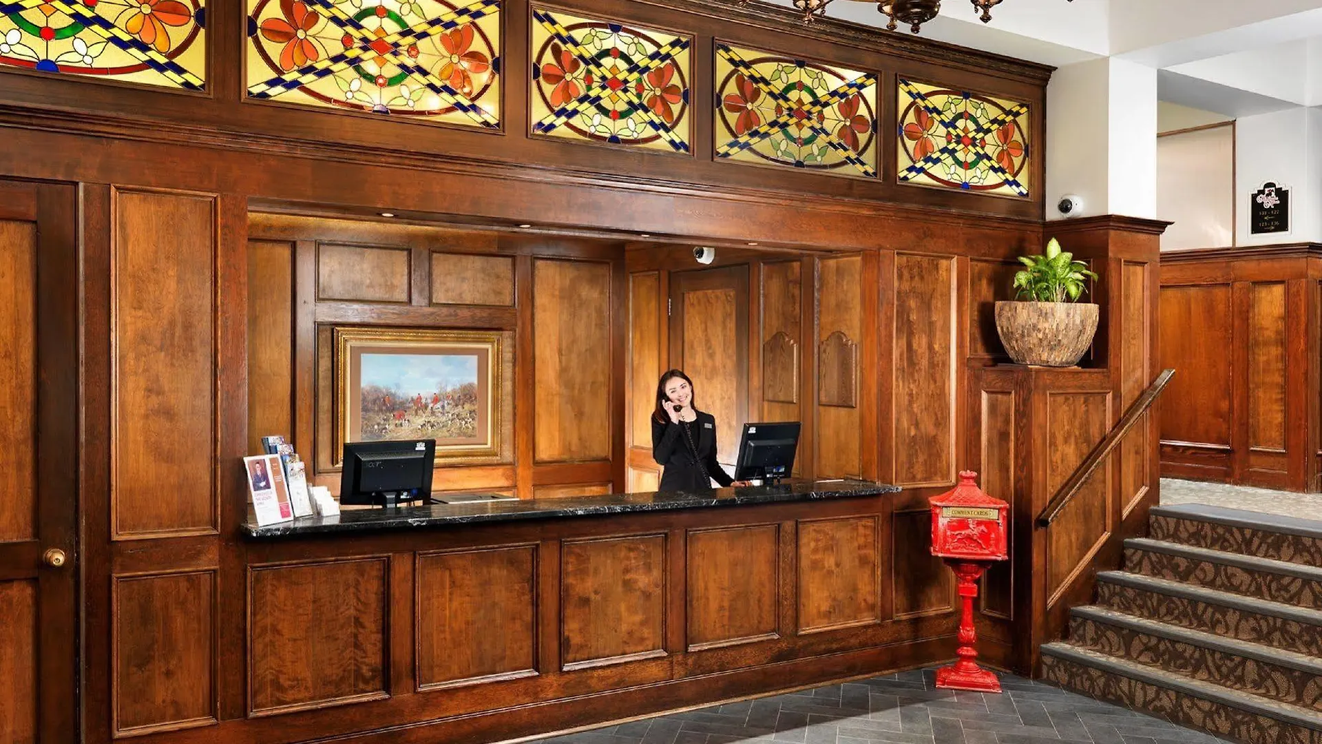 Huntingdon Hotel And Suites Victoria
