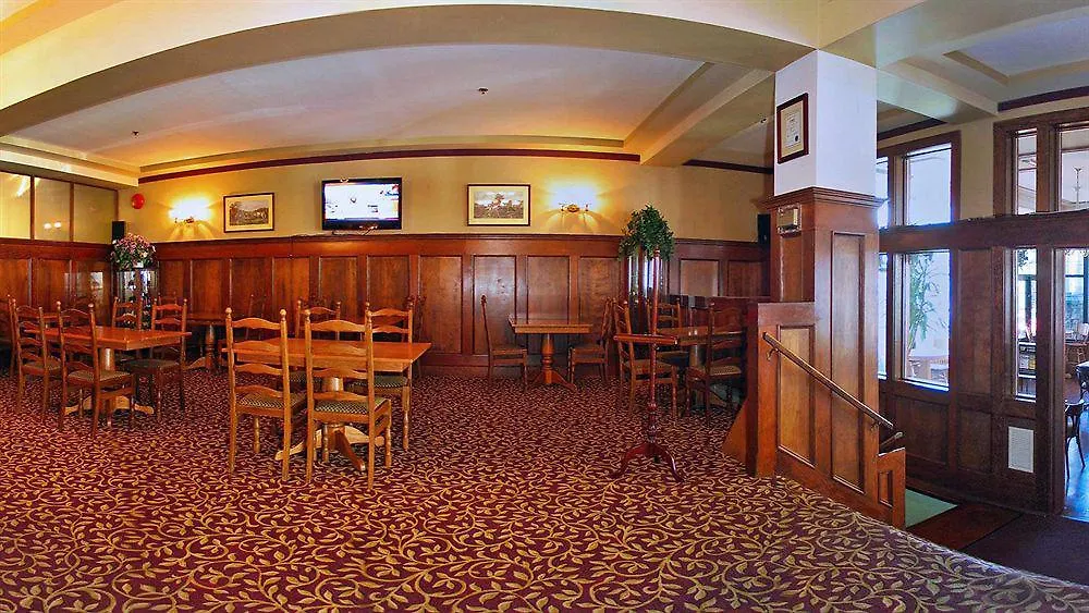 Huntingdon Hotel And Suites Victoria