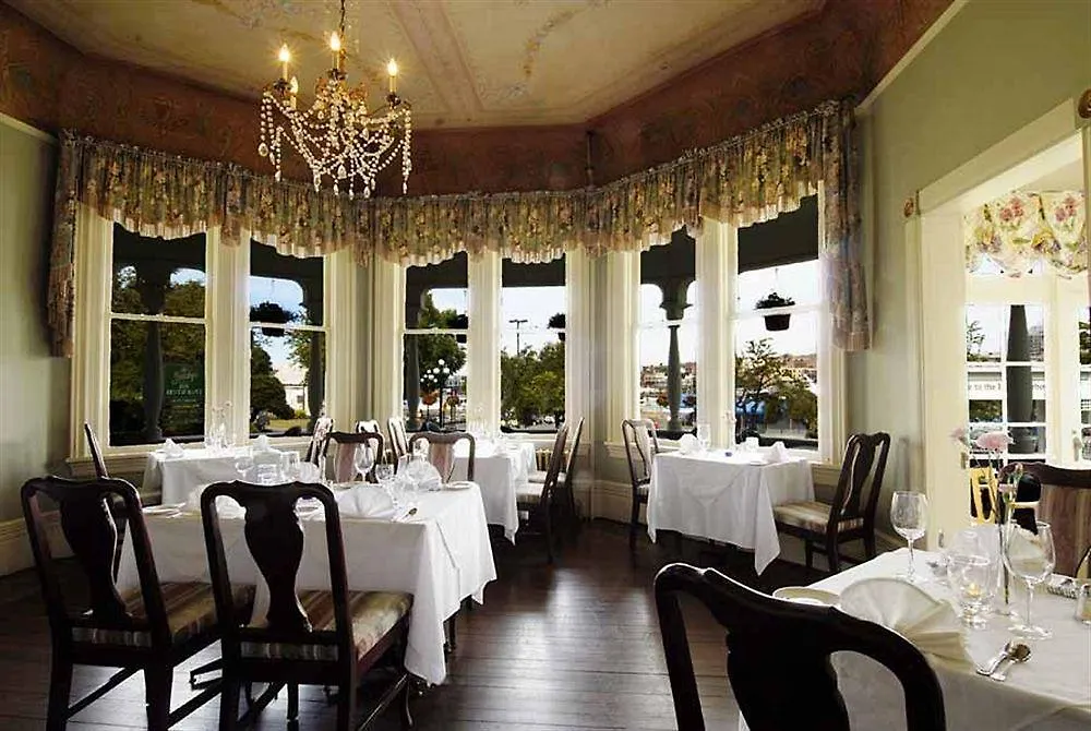 Huntingdon Hotel And Suites Victoria